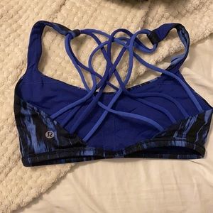 Lululemon free to be bra